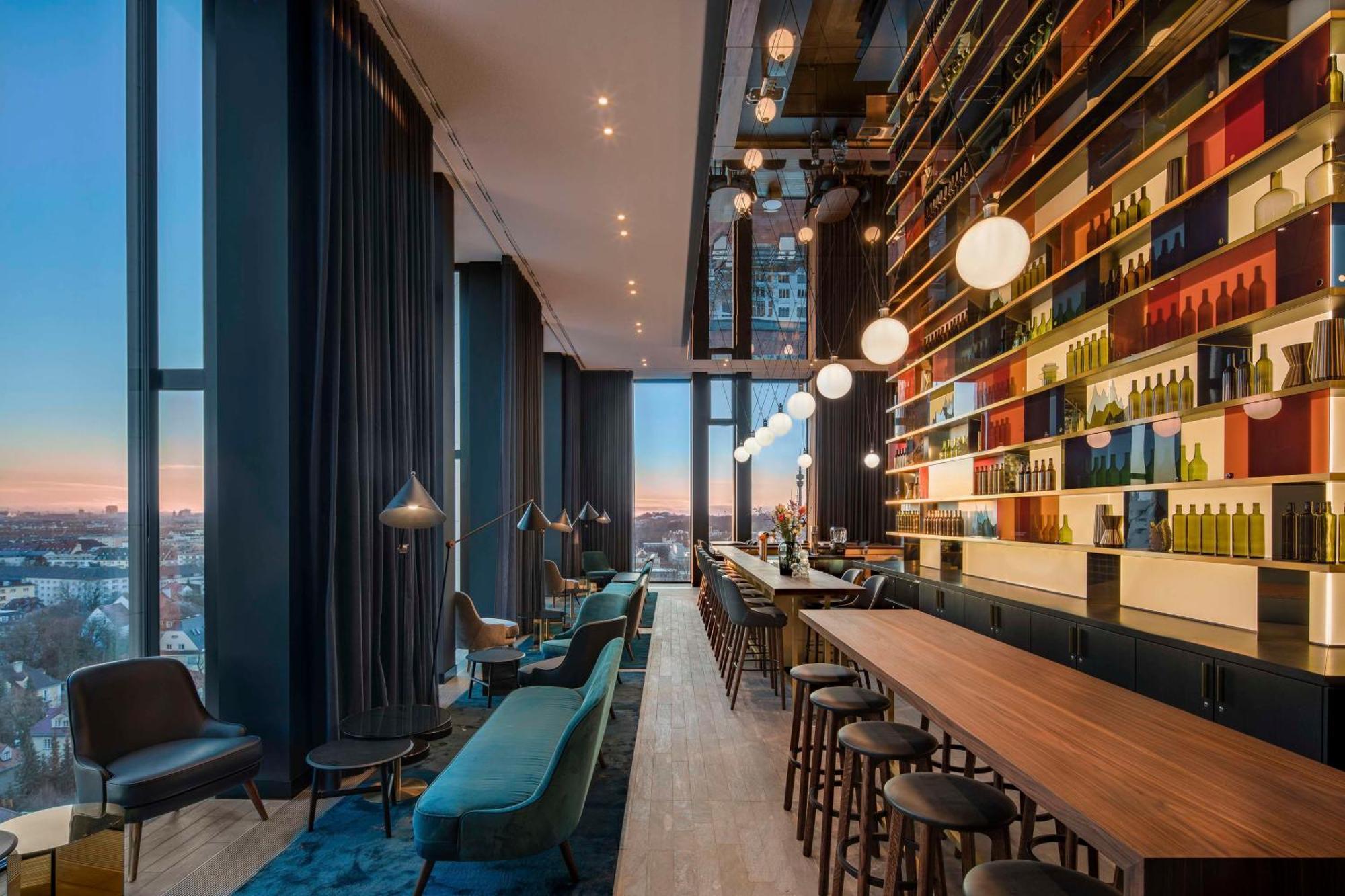 Andaz Munich Schwabinger Tor, By Hyatt Hotel Exterior foto The bar at the 101 Skybar