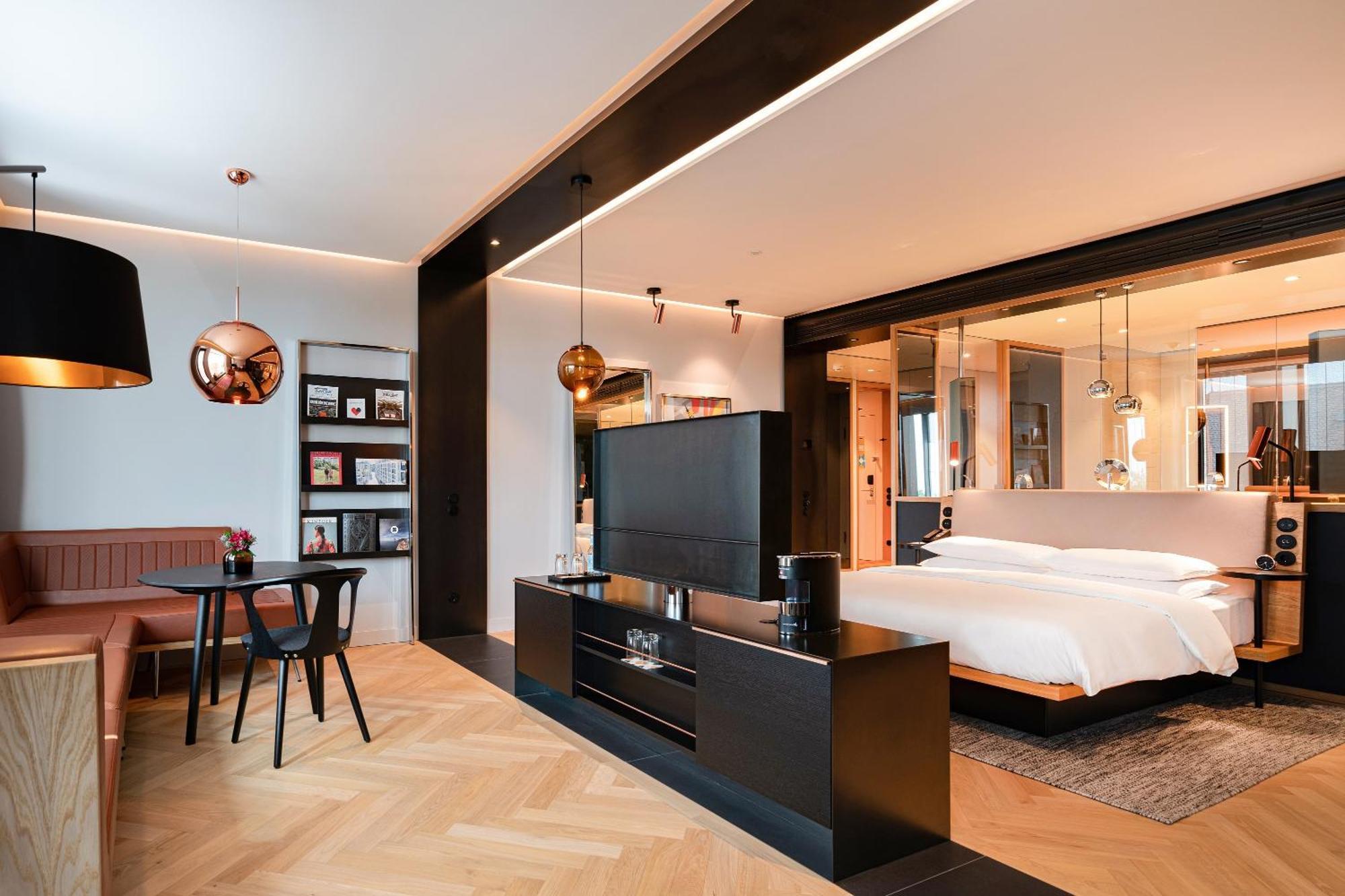 Andaz Munich Schwabinger Tor, By Hyatt Hotel Exterior foto A suite at the hotel